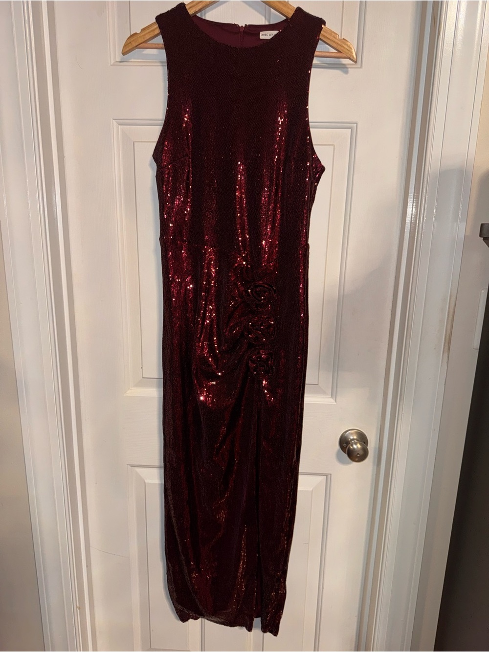 Avec Les Filles Sequin Maxi Rosette Detail, High Slit Burgundy Size 10 Gown. NWT - Picture 7 of 12